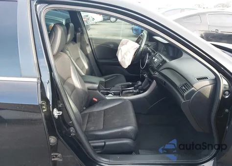 2016 Honda Accord Sport z USA, uszkodzony, nr VIN 1HGCR2F5XGA173130